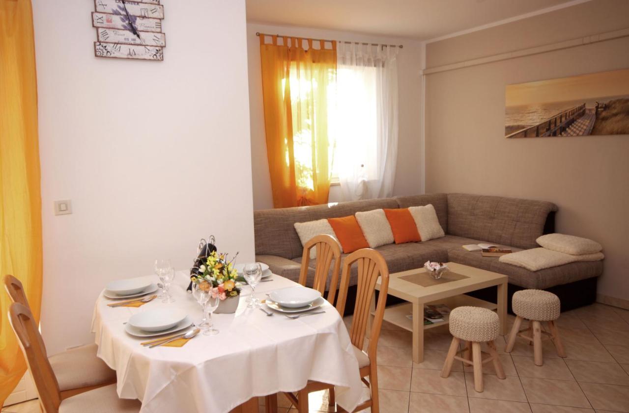 Apartment Ely Rabac Exterior foto